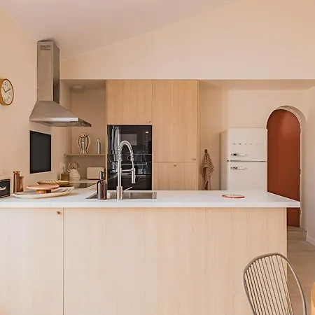 Maison A A Cote De La *