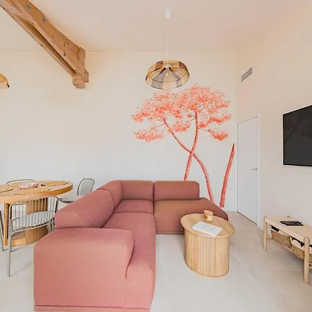 Maison A A Cote De La