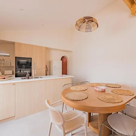 Maison A A Cote De La Willa *